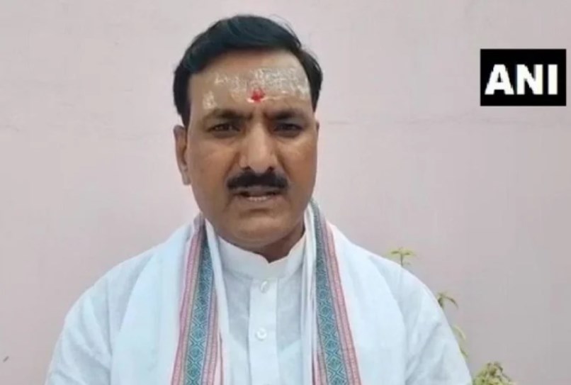  लखनऊ : स्कूली सामान खरीदने के लिए अभिभावकों के खातों में आज आएंगे 1100 रुपए